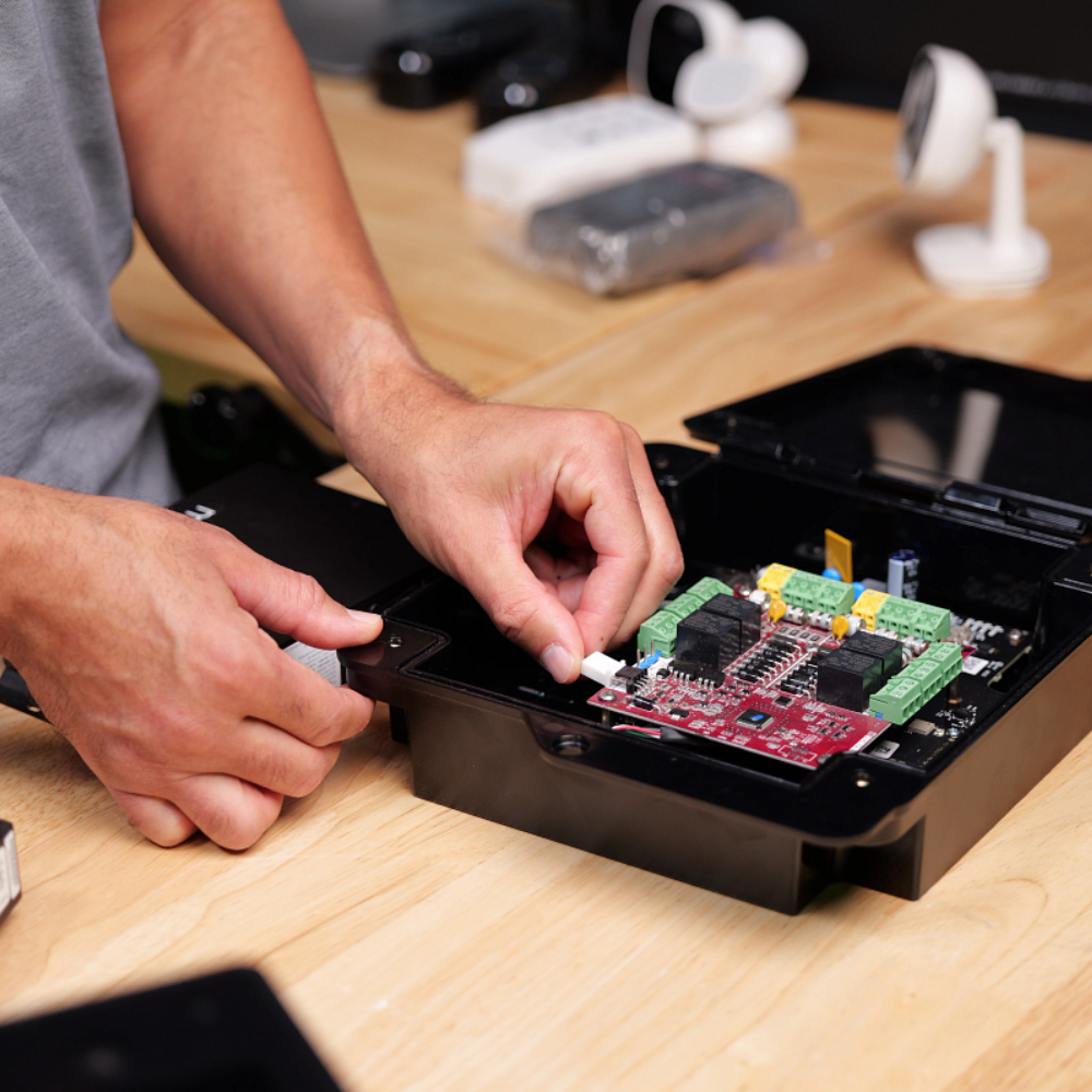 LiftMaster CAP4AP Smart Access Controller | All Security Equipment