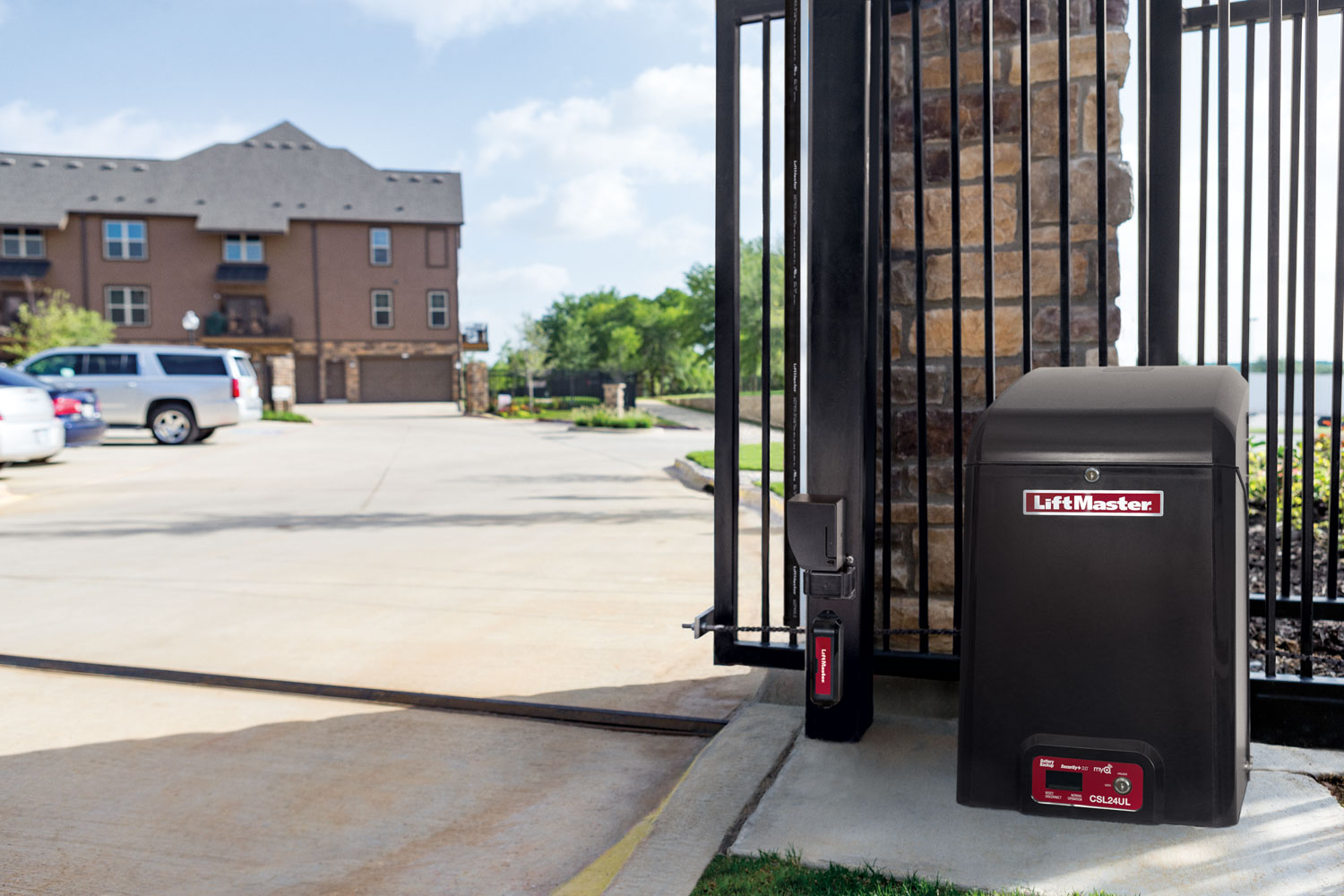 LiftMaster CSL24UL 24VDC High Traffic Commercial Slide Gate Operator