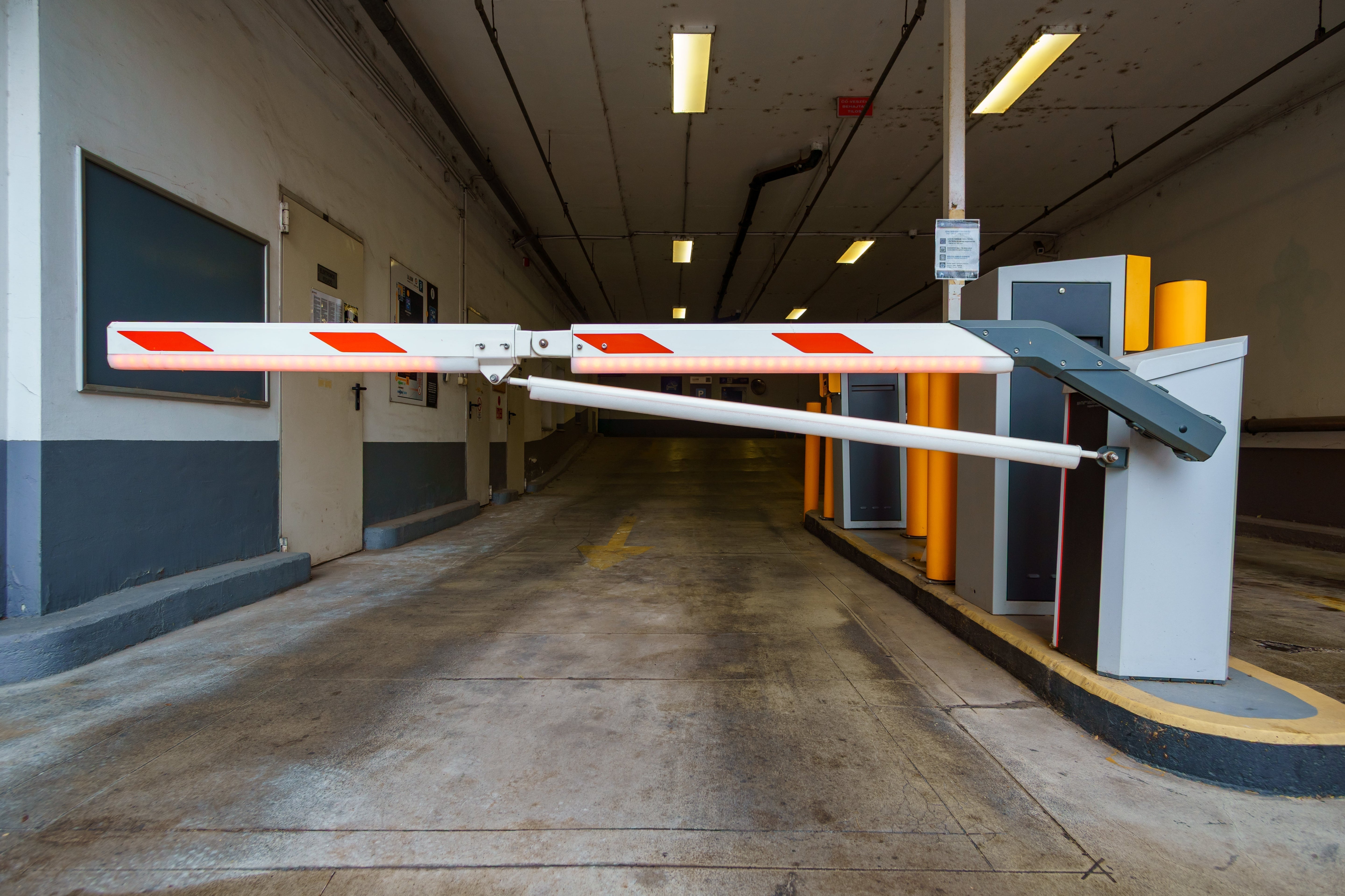 barrier gate arm