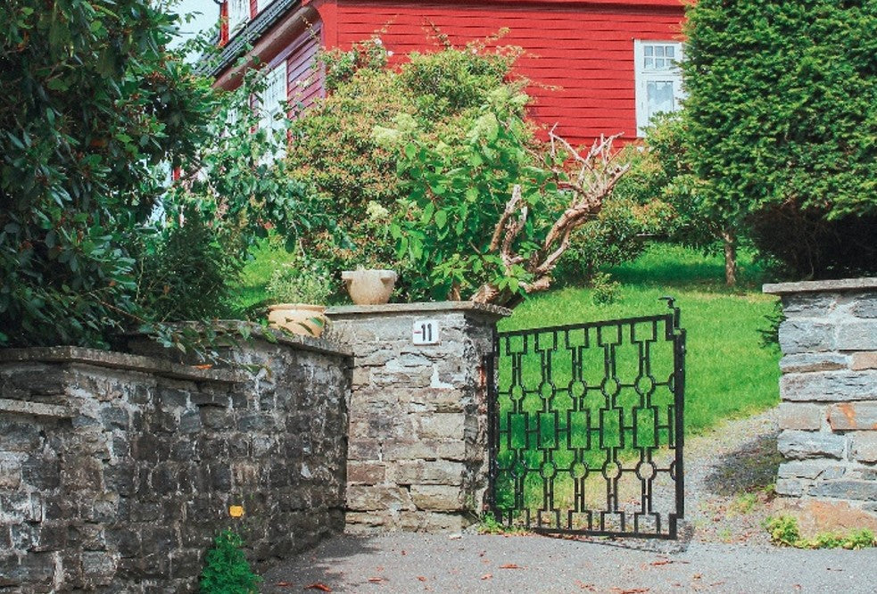 Single Swing Driveway Gates: A Simple Solution for Your Property Entry | All Security Equipment