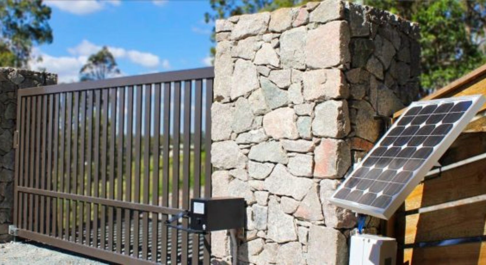 5 Pros and Cons of Solar Powered Gate Openers | All Security Equipment