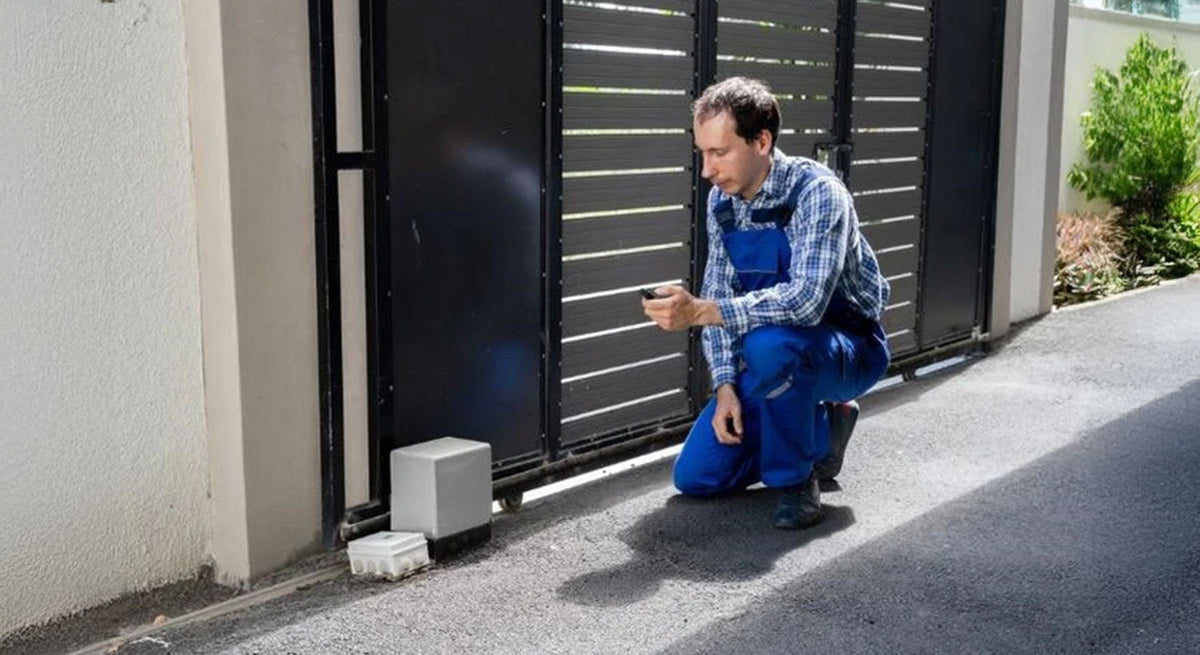 Why Won’t My Automatic Gate Close? 10 Common Causes & How to Fix Them